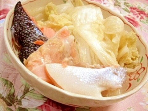 手軽に～＾＾❤塩鮭と白菜の簡単お鍋❤